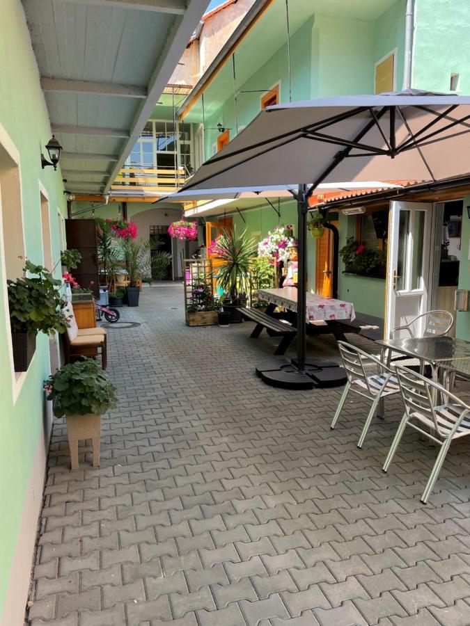 Apartman Netolice 207 Deluxe ภายนอก รูปภาพ