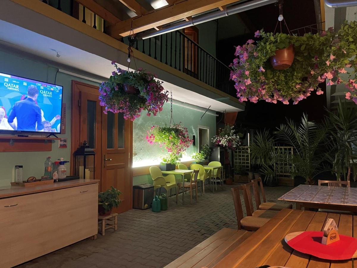 Apartman Netolice 207 Deluxe ภายนอก รูปภาพ